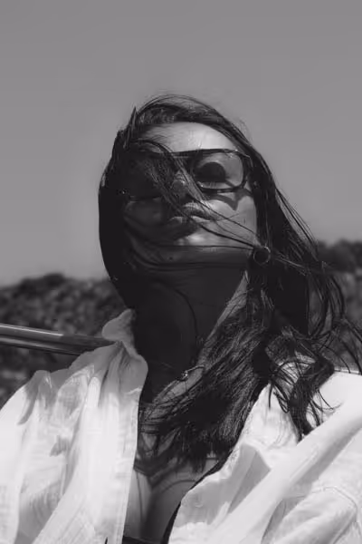 woman on a boat thumbnail