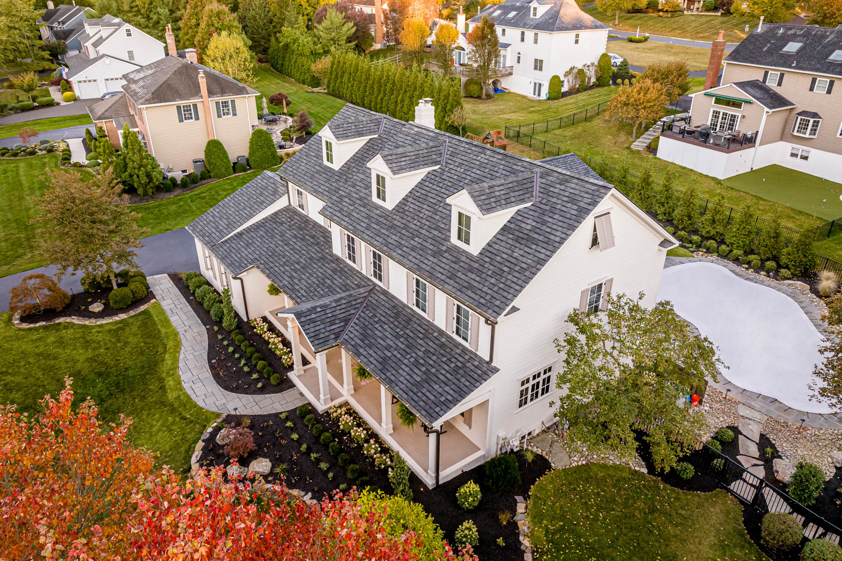 New roof on a home installed by E&E General Contractors, a certified installer of both CertainTeed Shingles and GAF Shingles.