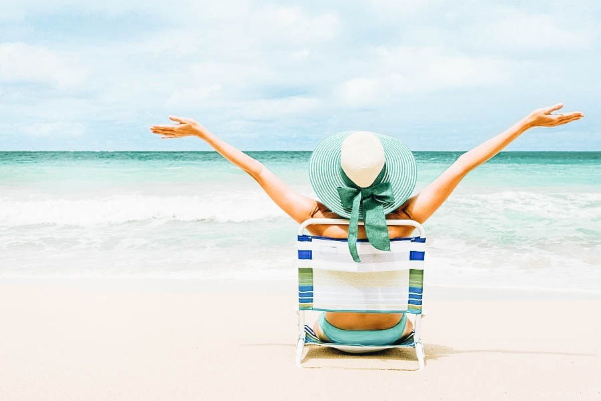 8-beach-day-essentials-to-make-your-water-adventure-more-fun