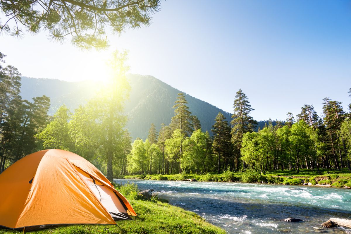 10-tips-for-camping-in-the-summer-how-to-stay-comfortable-and-safe-in-the-great-outdoors