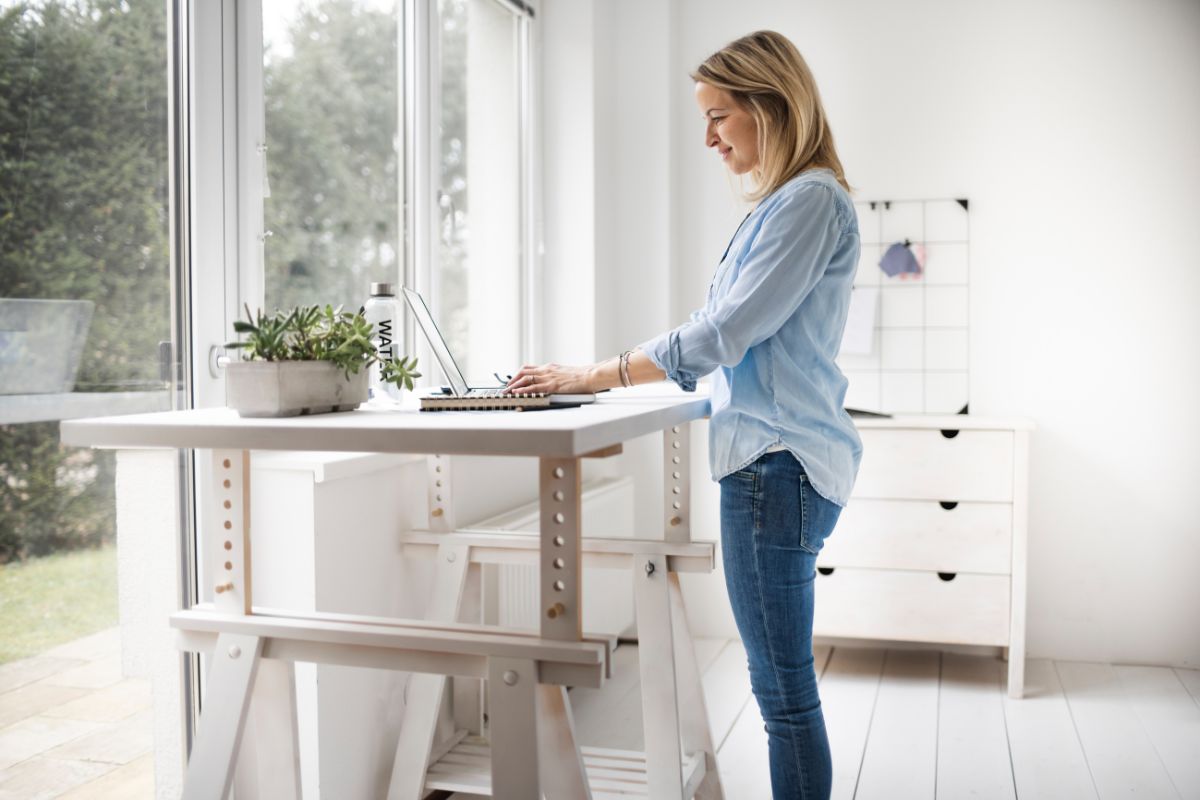 10-tips-for-creating-a-productive-and-healthy-home-office-space-for-remote-work