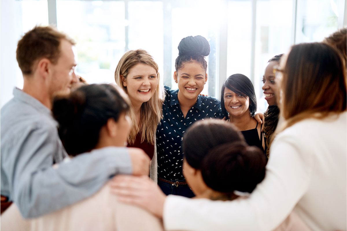 10-steps-to-build-a-strong-and-engaging-work-environment