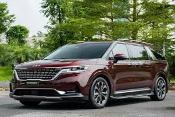 Phiên bản Kia Carnival 2.2D Premium 8 chỗ