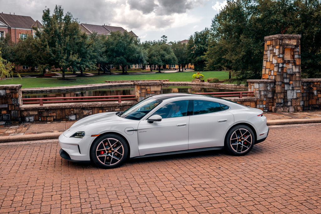 2025 ev of the year by car and driver usa