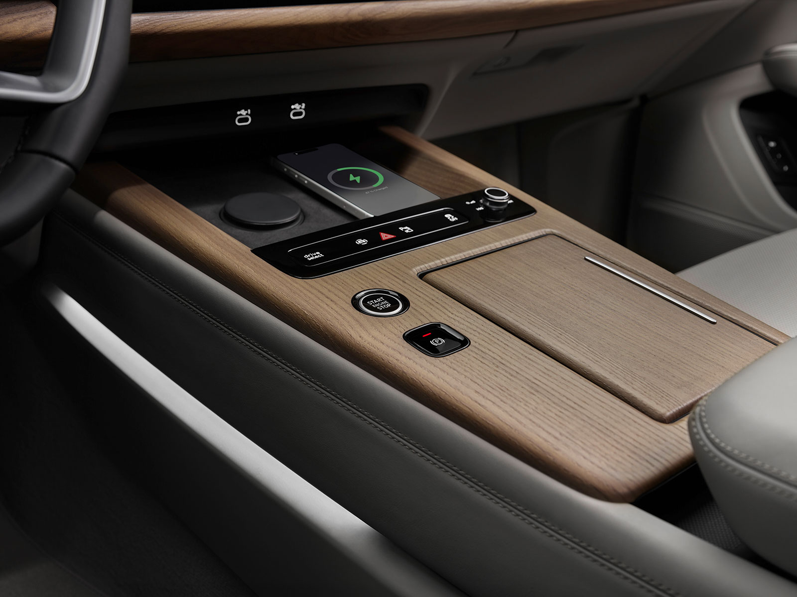 2027 Audi Q7 interior