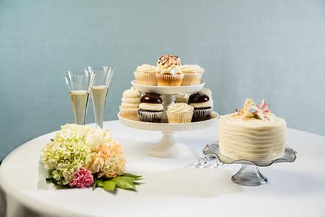 wedding dj gigi cupcakes
