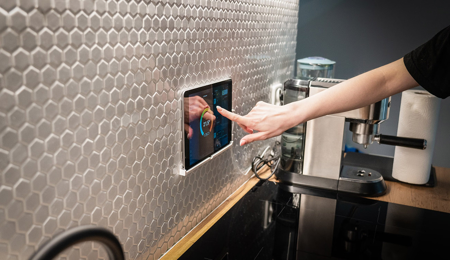Smart home features that boost rental value in Dubai