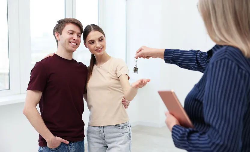 hire a real estate agent to rent properties