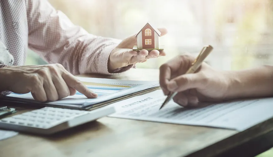 5% agency fees in Dubai