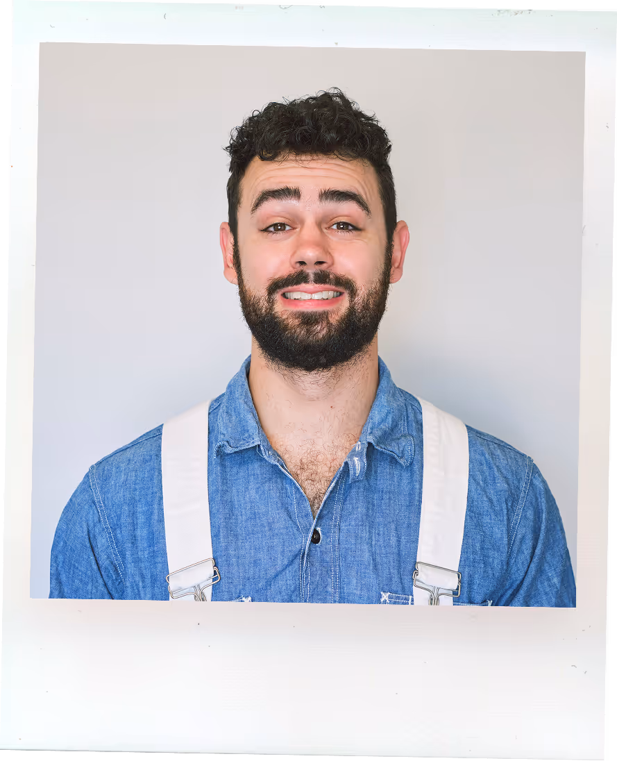 The charming face of Michael Deshayes | Rebranding and SEO expert