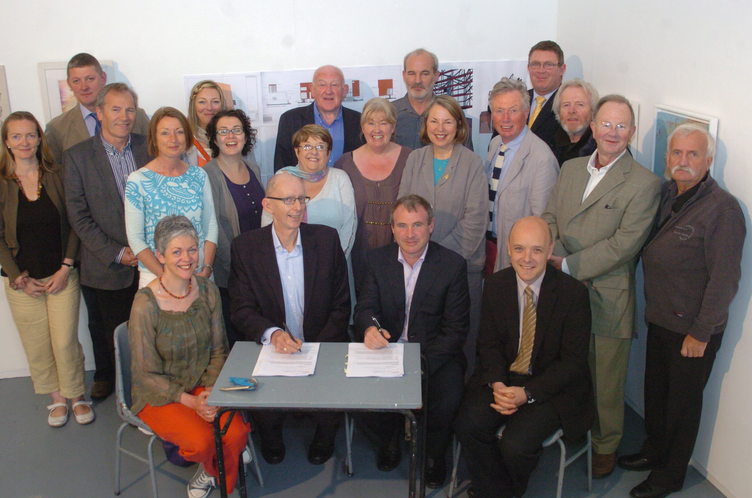 Signing of the Uillinn West Cork Arts Centre construction contract with MMD Construction, 2013