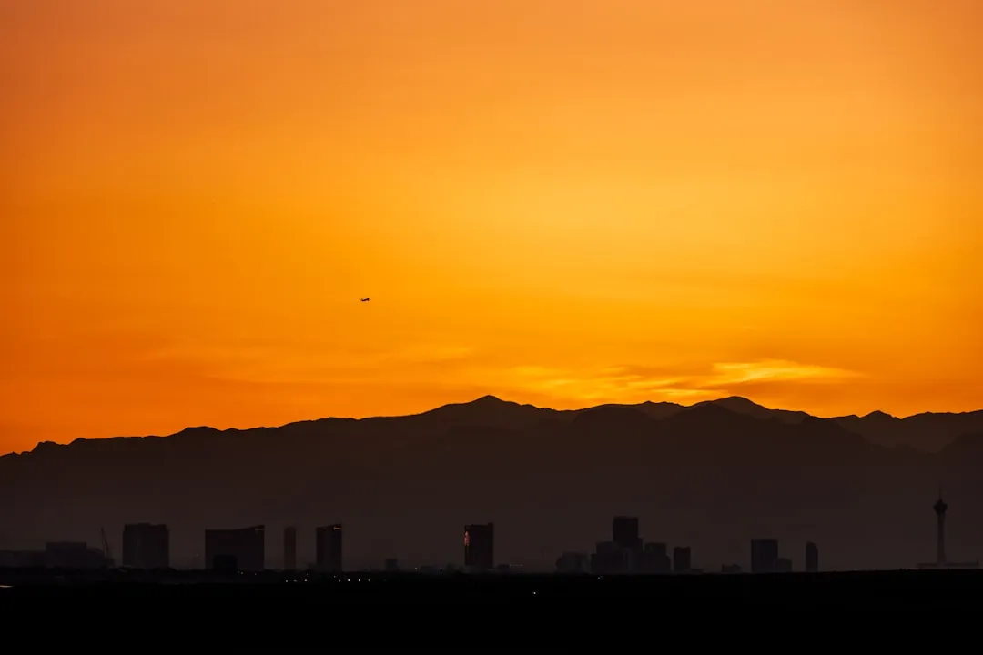 Phoenix skyline - Cost advantages of Phoenix vs Silicon Valley for Mobile Dev Companies Phoenix skyline - Cost advantages of Phoenix vs Silicon Valley for Mobile Dev Companies