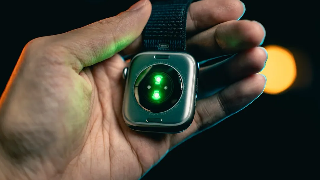wearable smartwatch health tracking - Wearable & IoT Integration in Mobile Apps: Real-Time Health Tracking and a Truly Connected Life