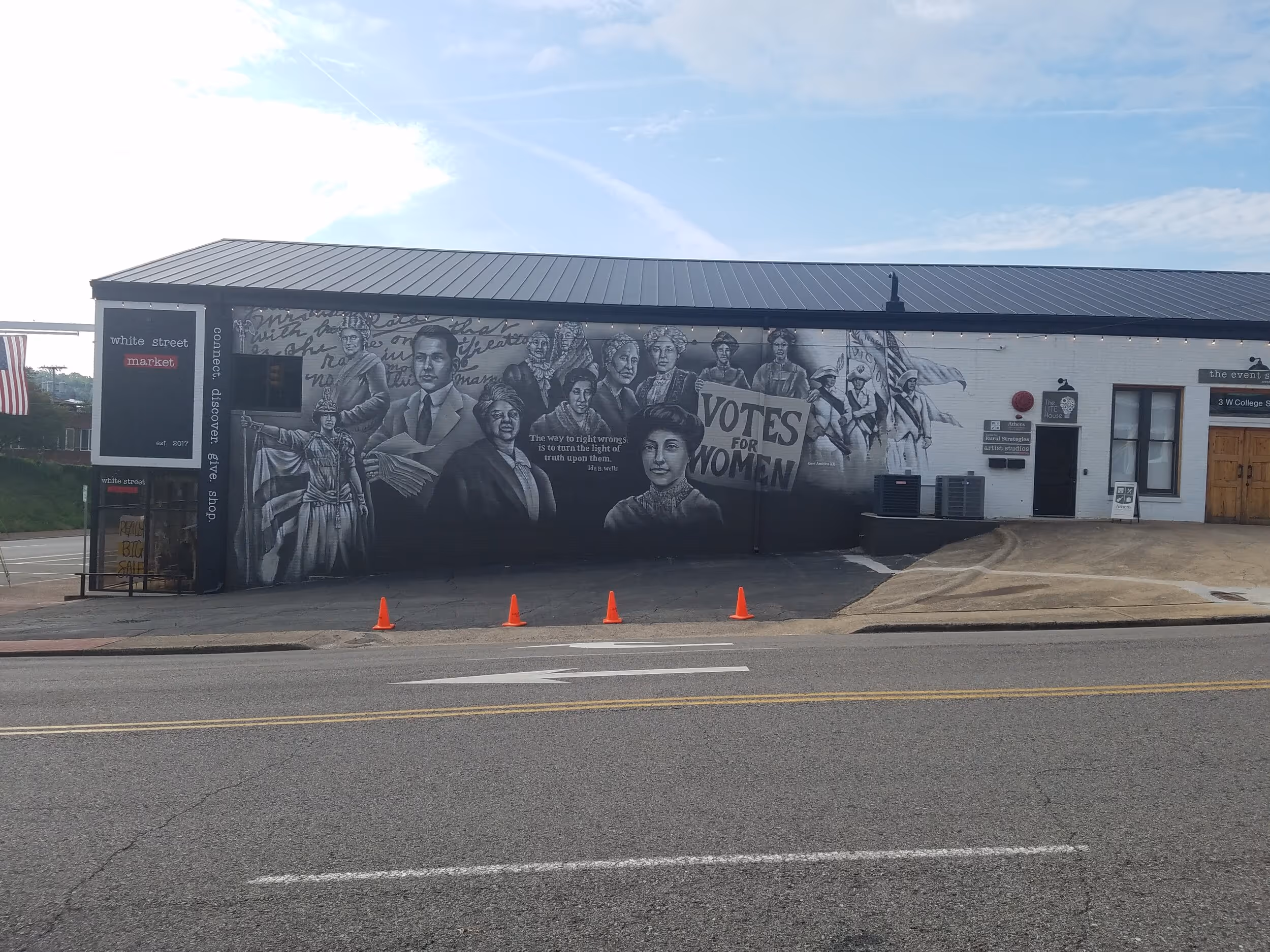Welty’s completed mural. Photo courtesy of Lisa Dotson.