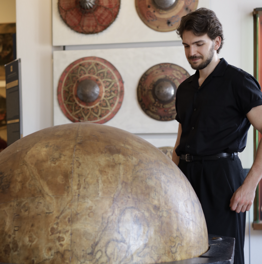 Leonardo Frigo with a Coronelli globe in Venice, Museo Correr
