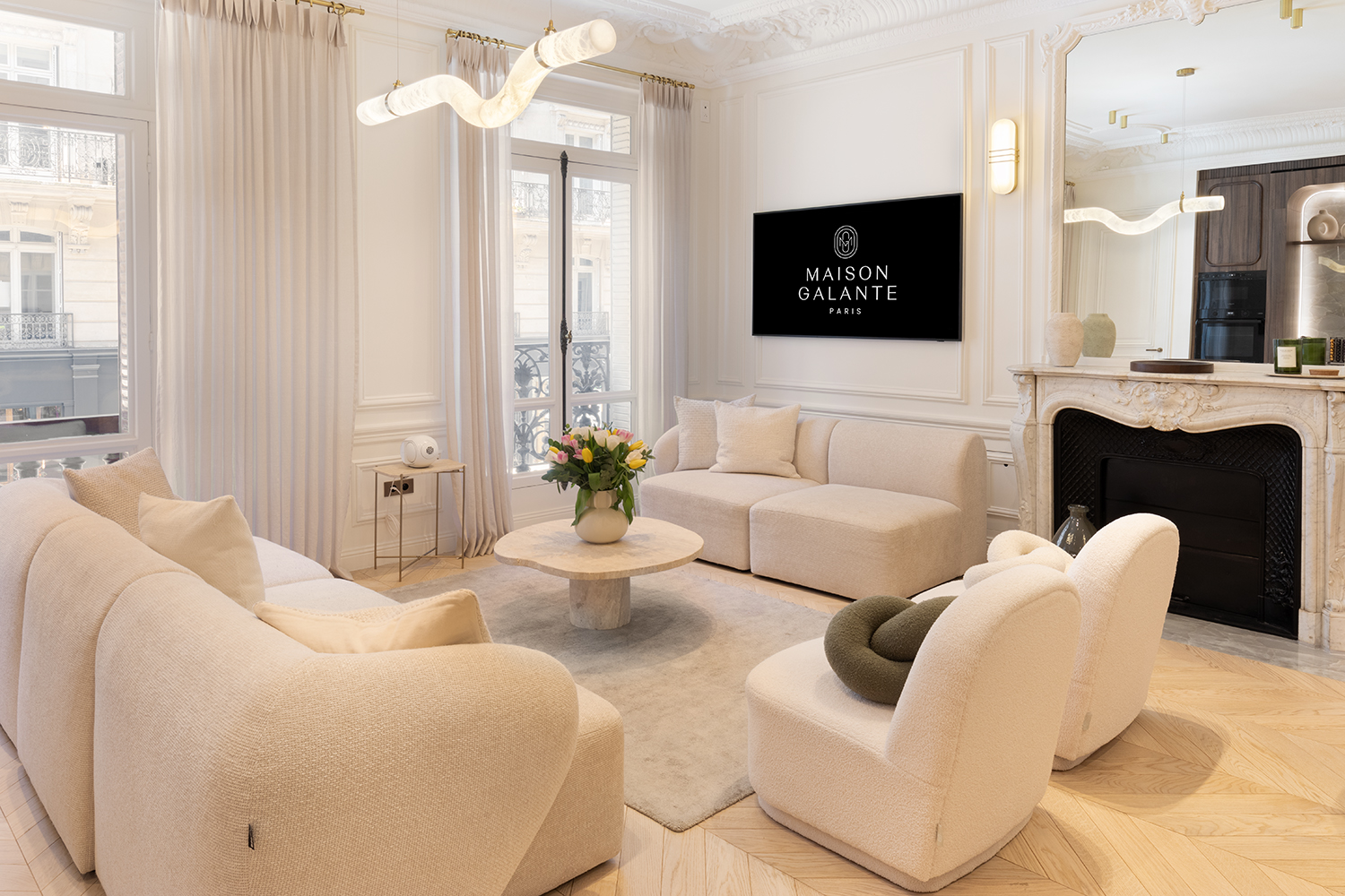 Salon cuisine ouvert dans un espace lumineux – Prestations de prestige avec Maison Galante à Paris.