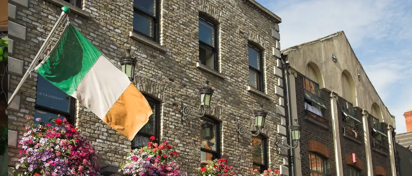 Galway Pub Crawl: 10 Must-Visit Bars for Music, Craic, and Pints