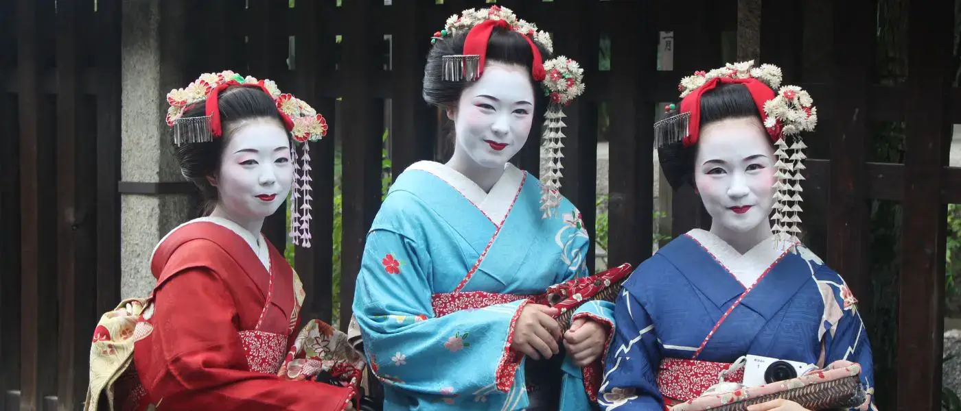 Where to See Geishas in Kyoto: A Traveler's Guide to Gion and Beyond