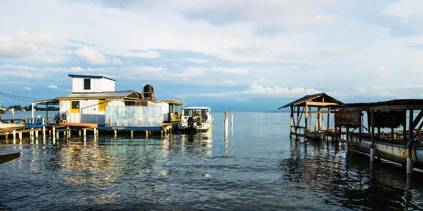 Best Time to Visit Utila: Weather & Local Tips