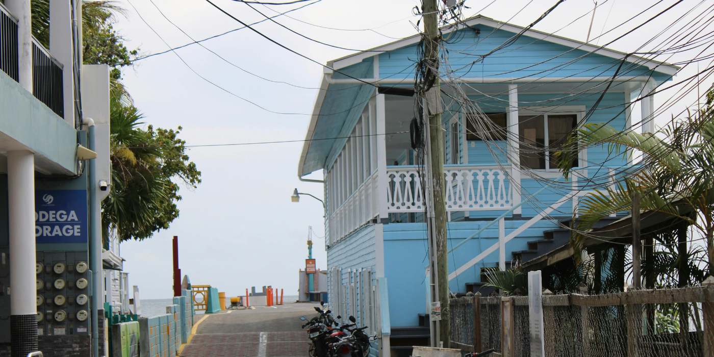 Utila Travel Essentials: Everything You Need to Know Before You Go