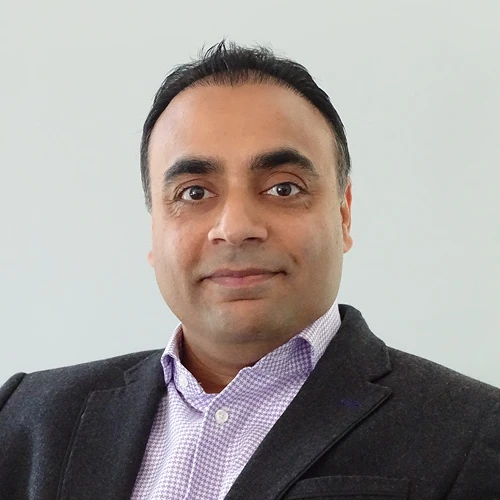 Ramandeep Singh portrait, Flowfellow client featured in testimonial section