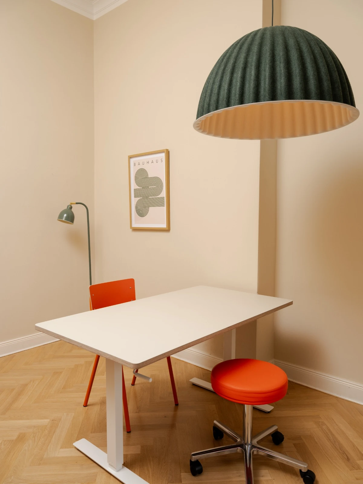 Therapeutin beantwortet Anfragen