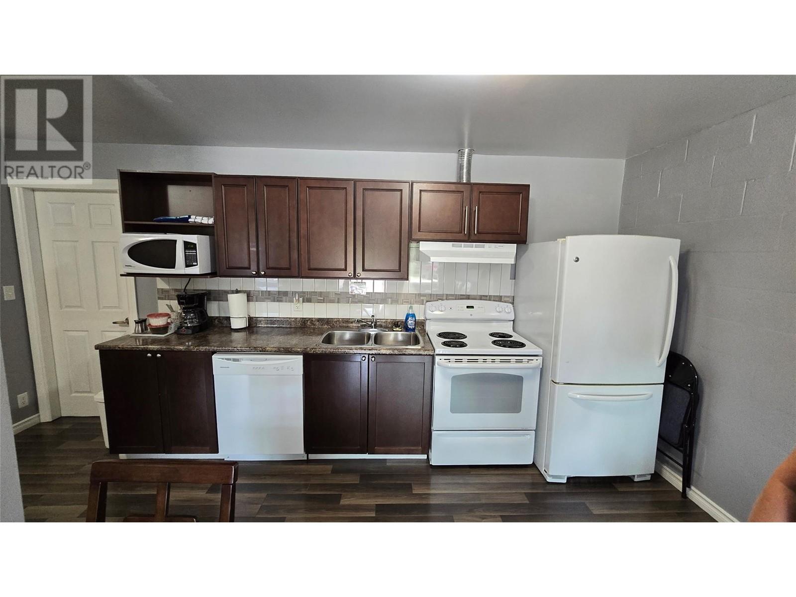 Motel Kitchen Unit