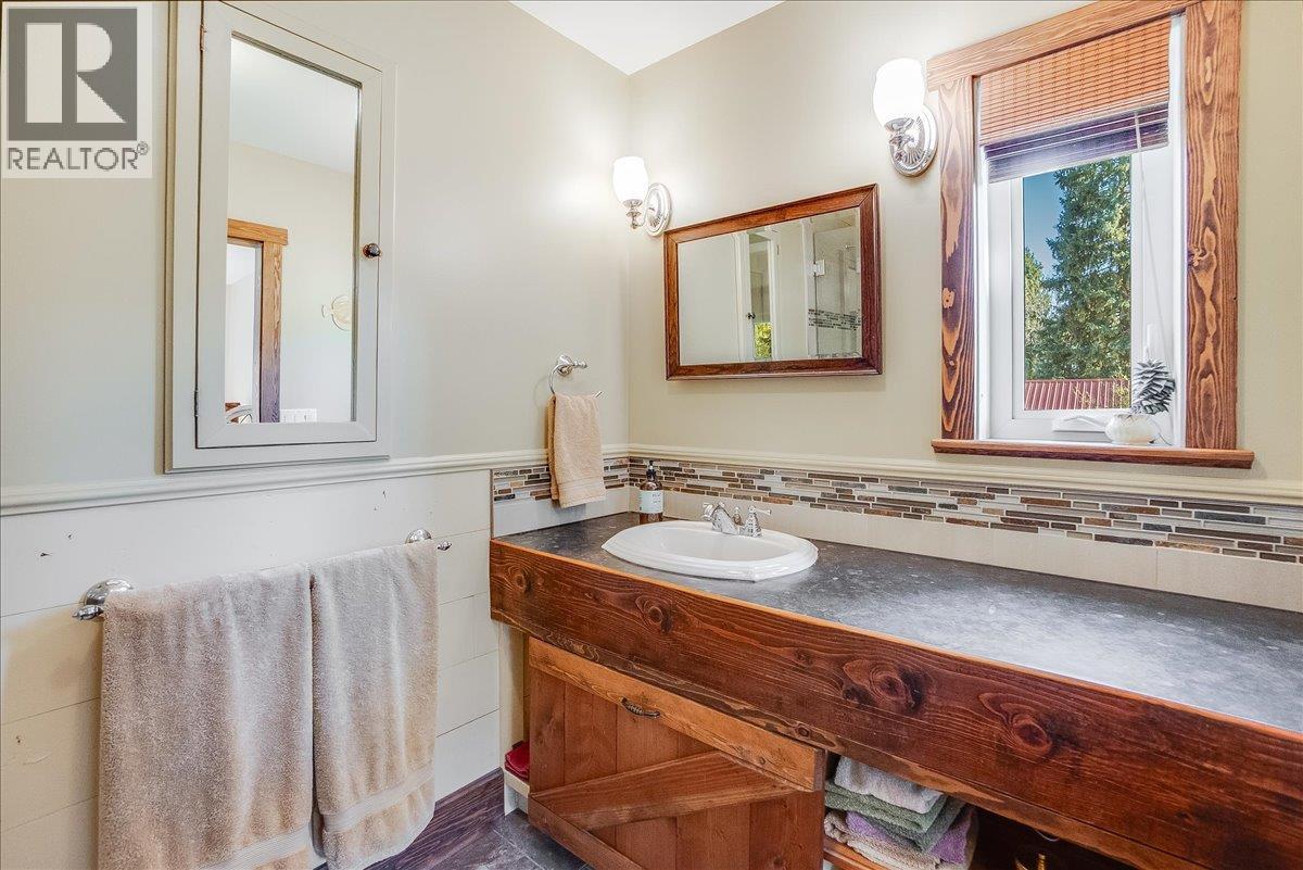 Master Bedroom ensuite