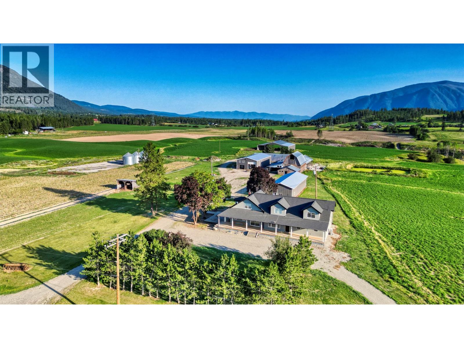 Welcome to 2703 4th Street, Lister/Creston