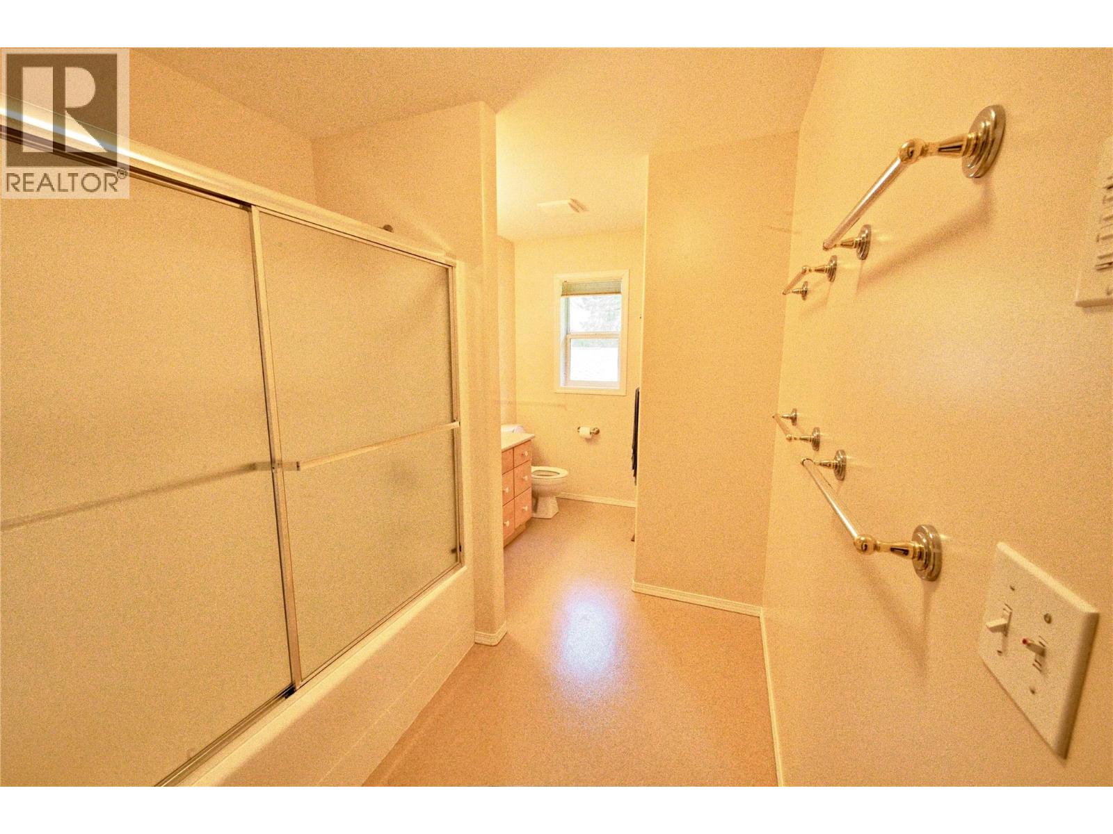 Second Floor Min Bath