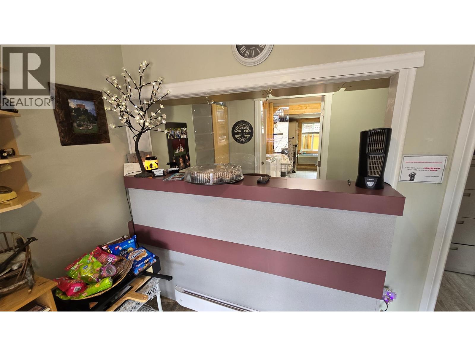 Front Desk / Lobby