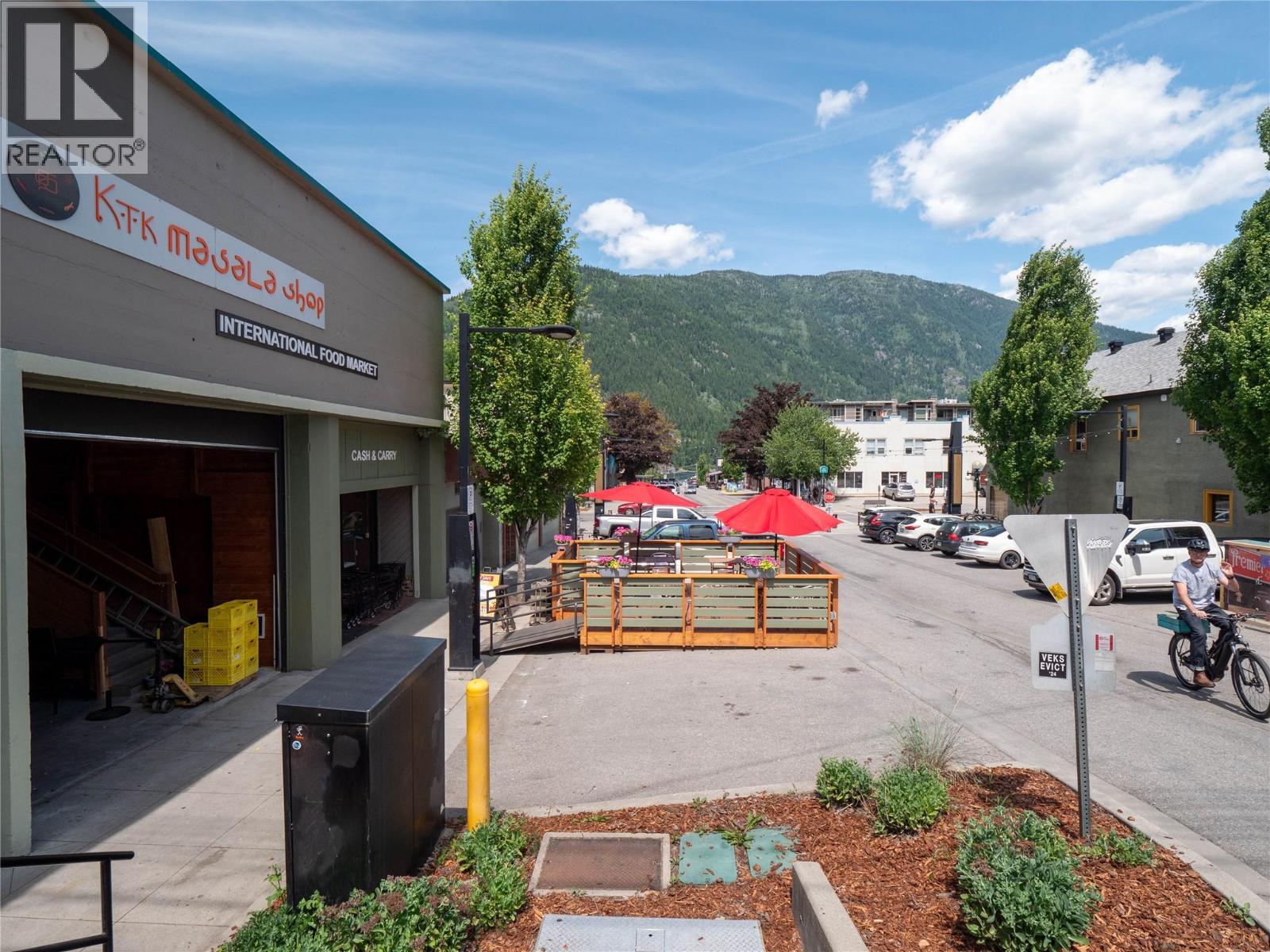 Grocery Store