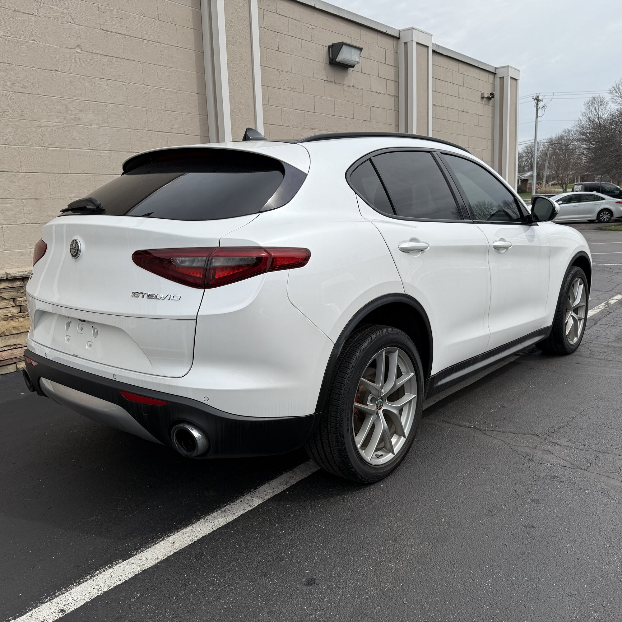 2018 Alfa Romeo Stelvio Q4 - Thumbnail 4