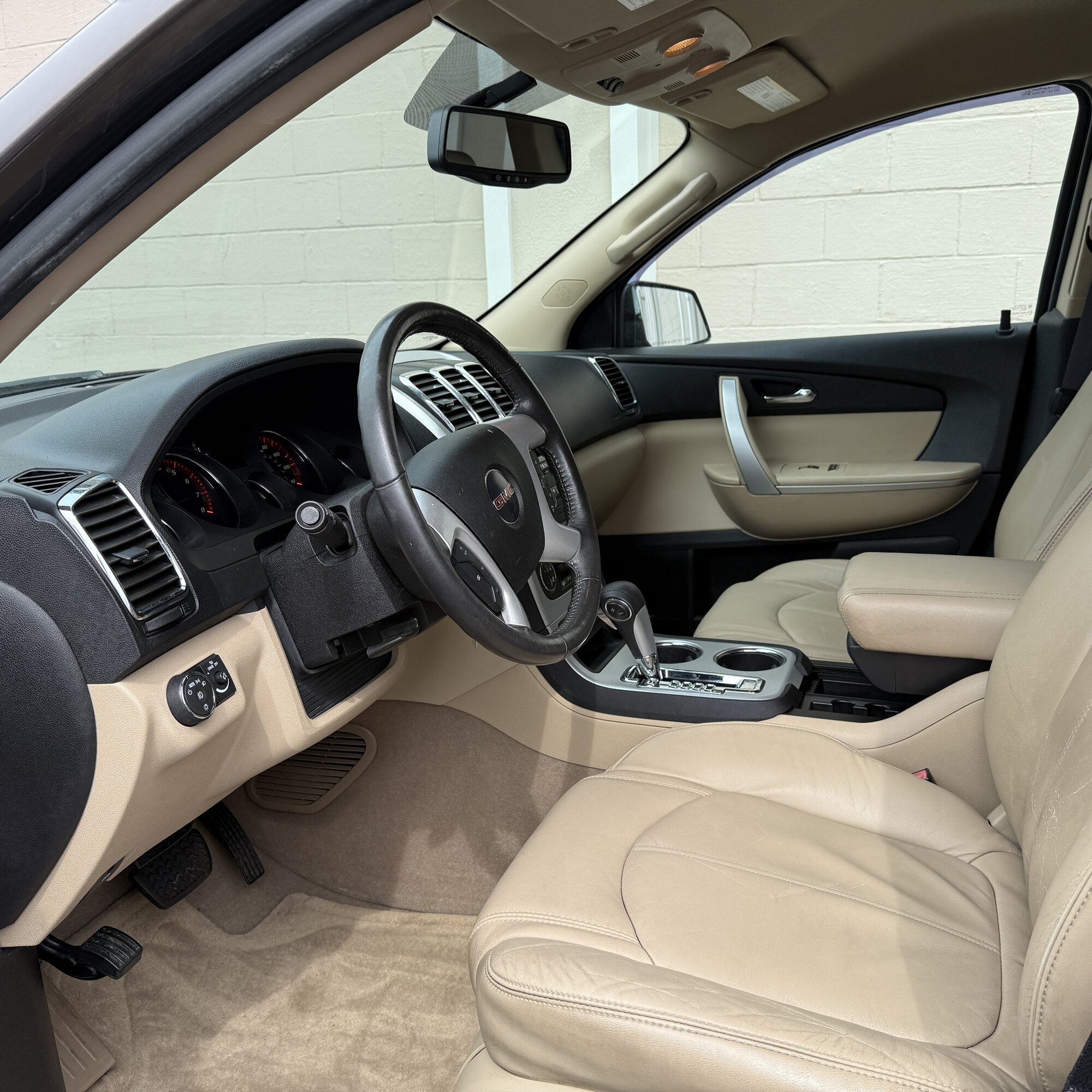 2011 GMC Acadia - Thumbnail 6