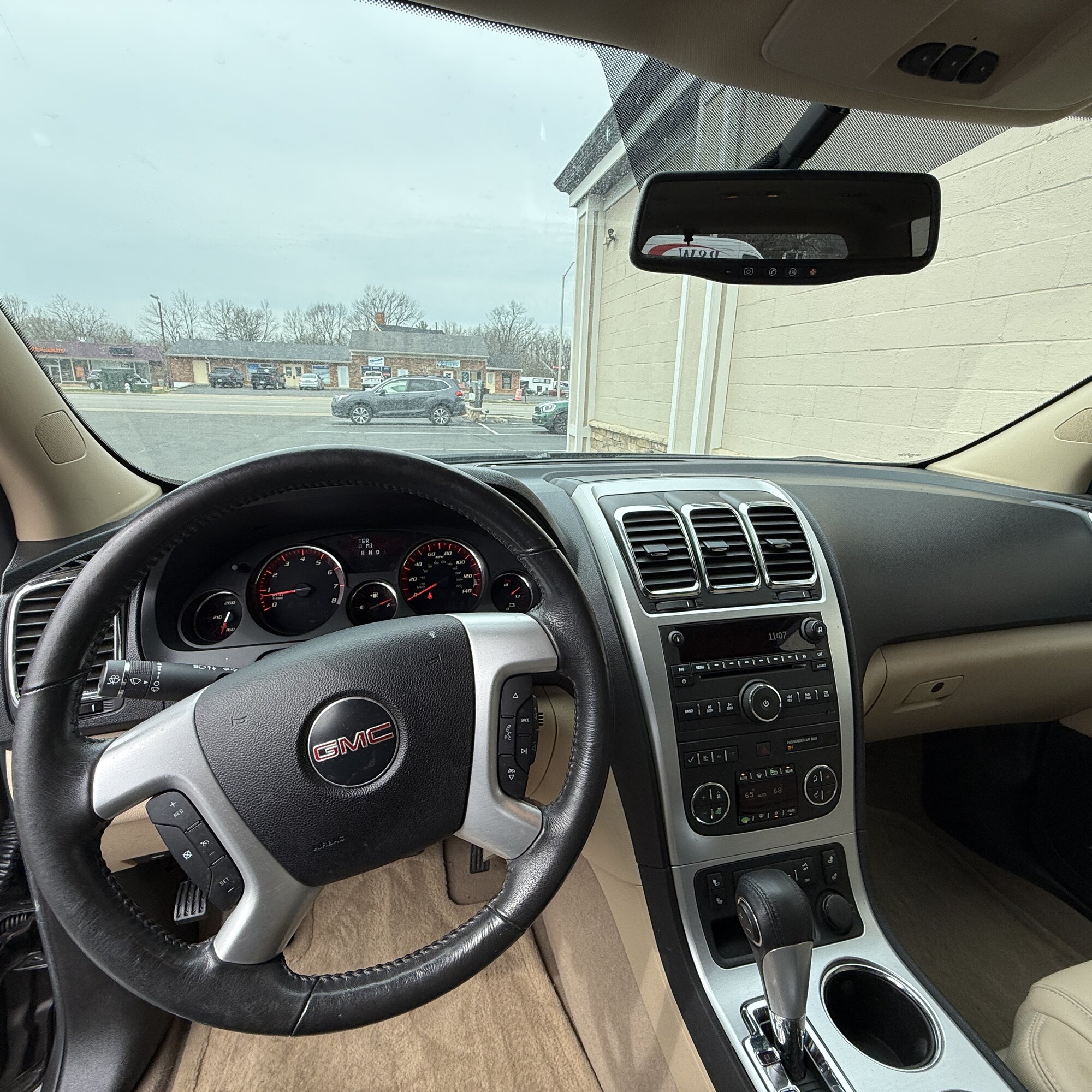 2011 GMC Acadia - Thumbnail 11