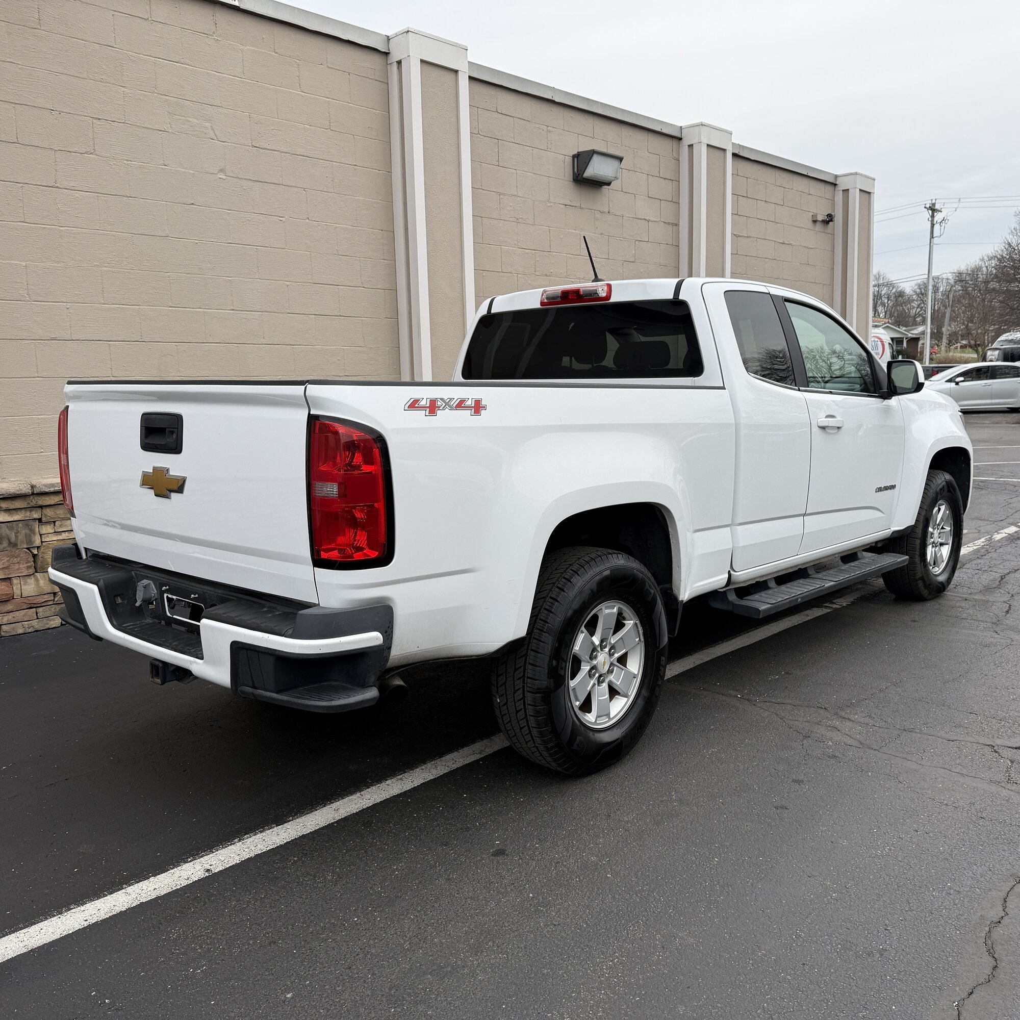 2015 Chevrolet Colorado - Thumbnail 4