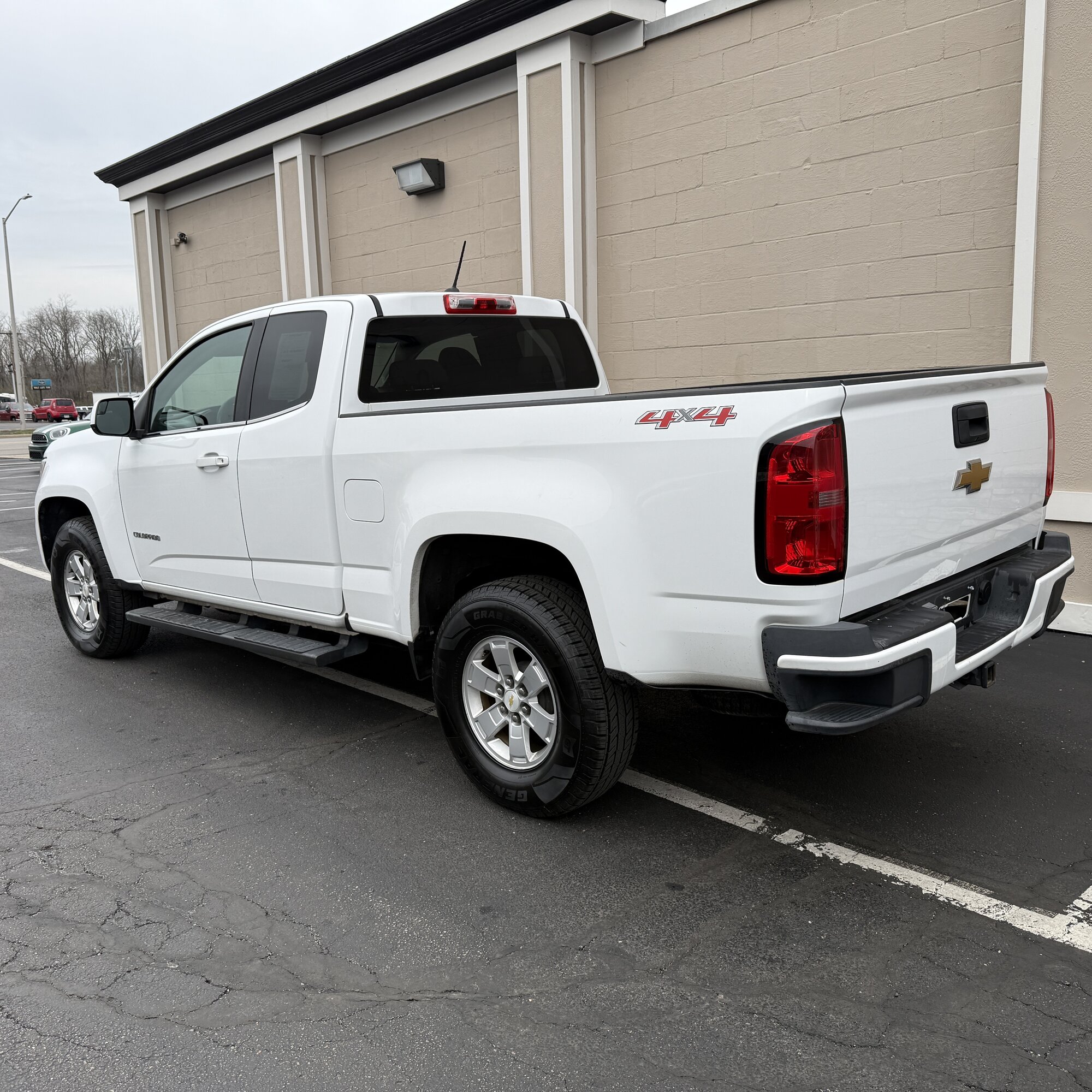 2015 Chevrolet Colorado - Thumbnail 9