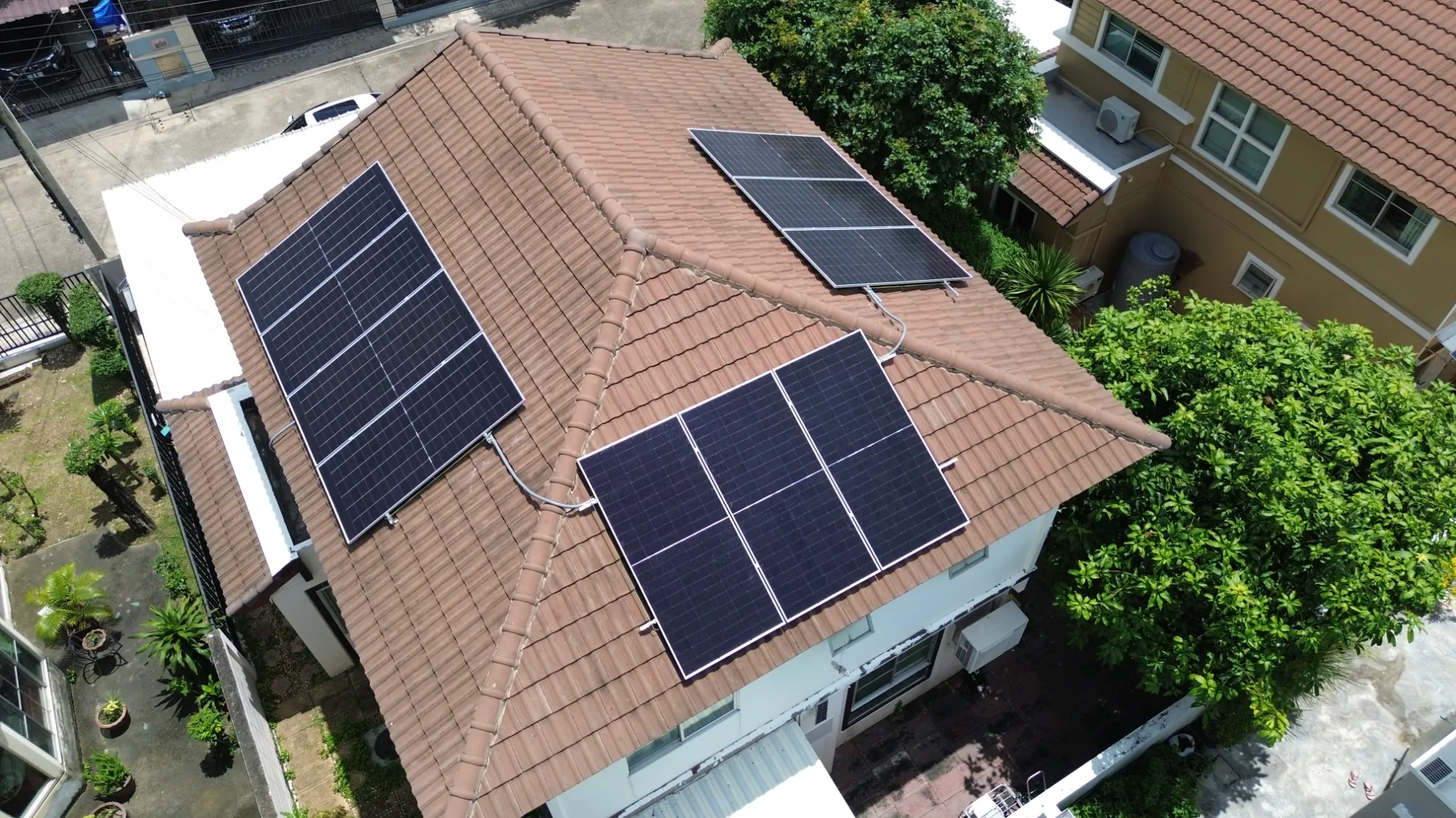 บริษัทรับติดตั้งโซล่าเซลล์, Micro Inverter