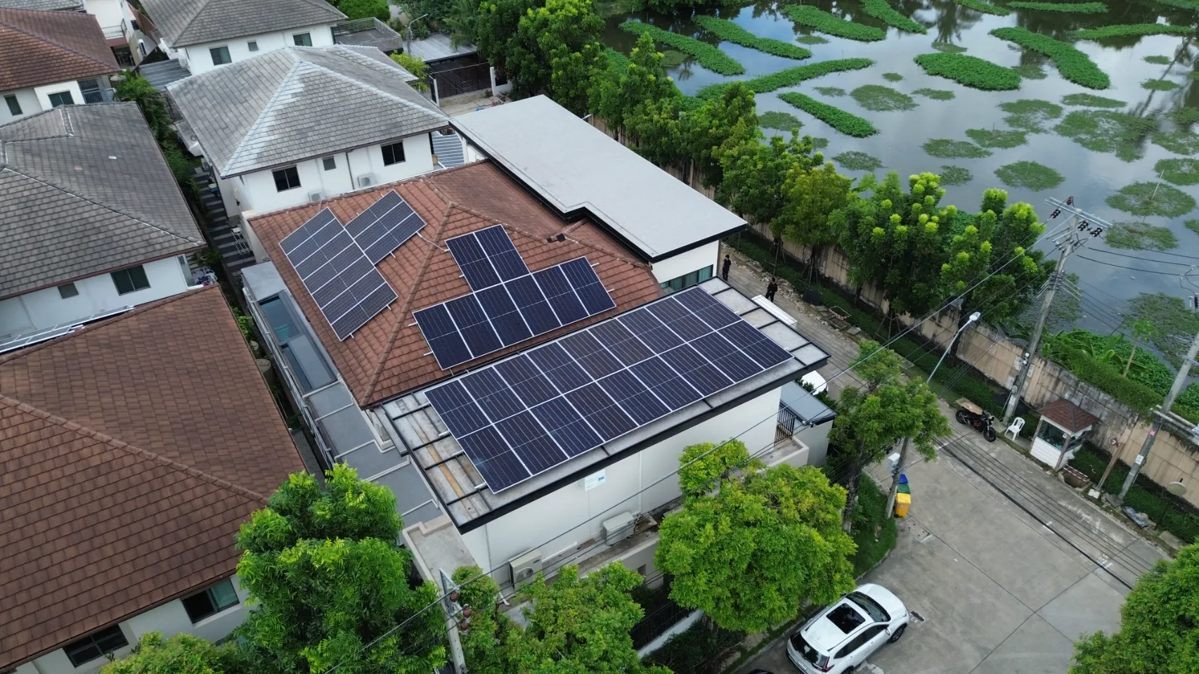 บริษัทรับติดตั้งโซล่าเซลล์, Micro Inverter