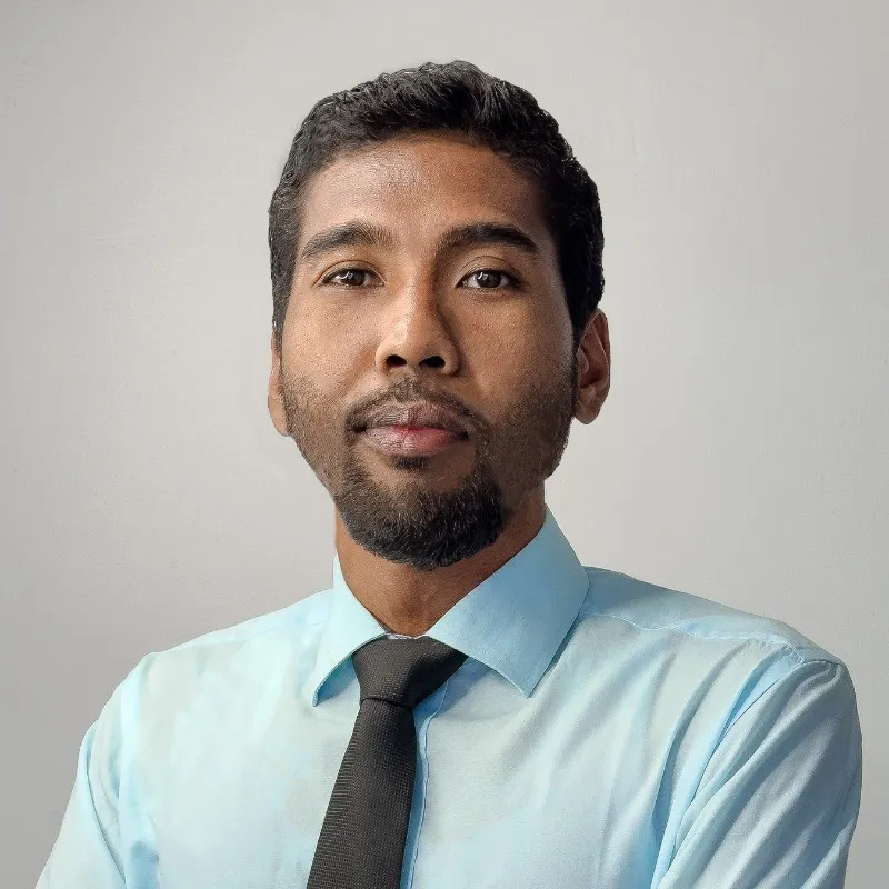 Antenaina - 
Développeur No Code | Designer Webflow | Web Designer