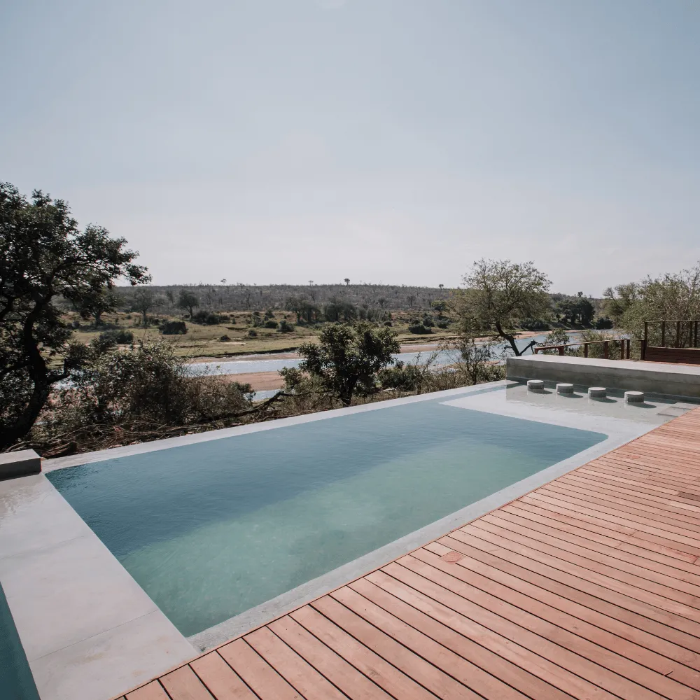 Private deck overlooking Kruger in Mjejane