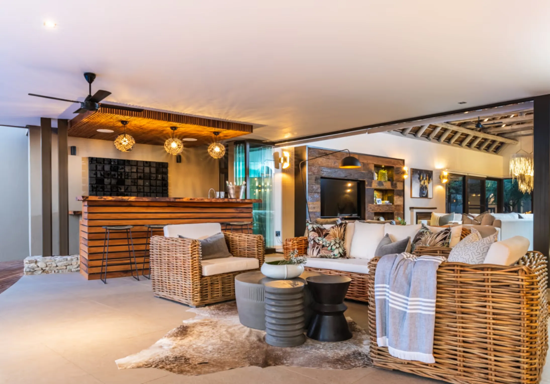 Interior photos of lodges in the Mjejane Game Reserve