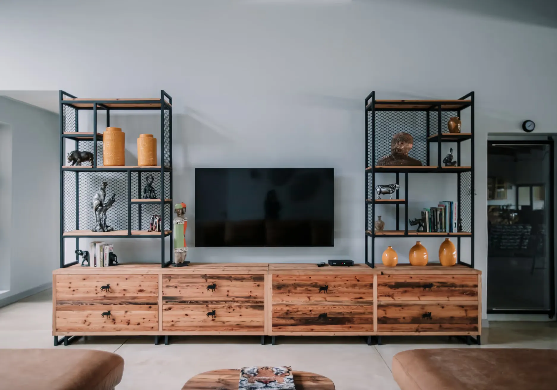 Interior photos of lodges in the Mjejane Game Reserve