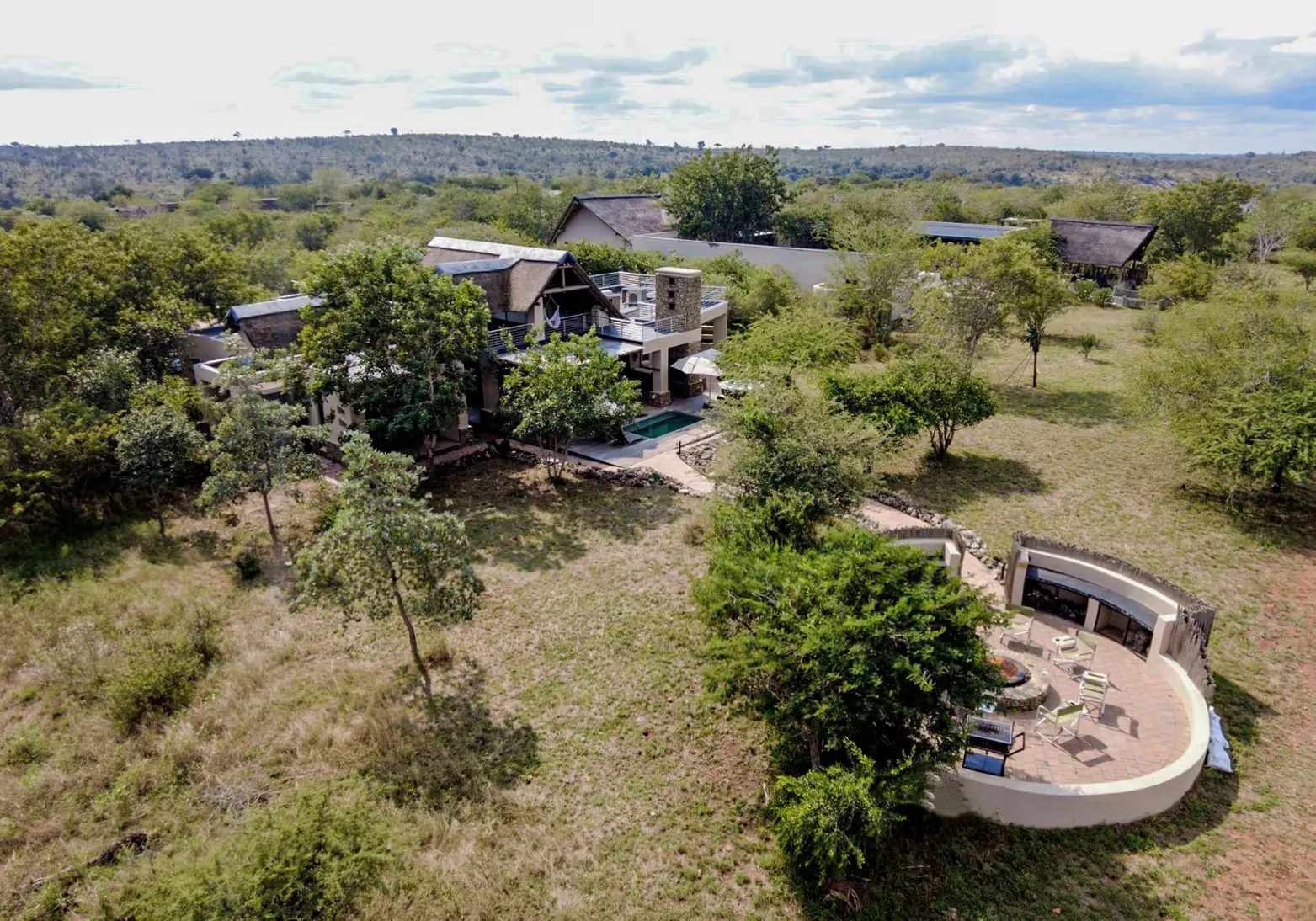Kwemukela Lodge – private safari lodge with pool in Mjejane Game Reserve