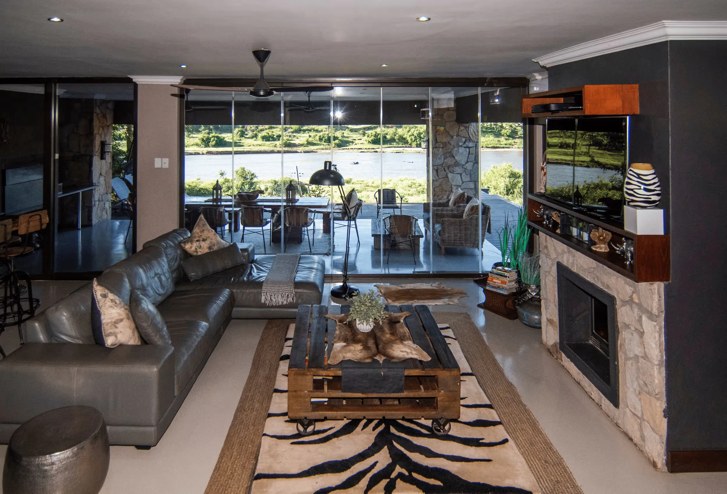 Interior photos of lodges in the Mjejane Game Reserve