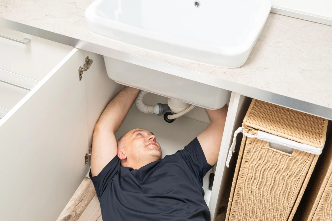 How Our Professionals Handle a Clogged Drain