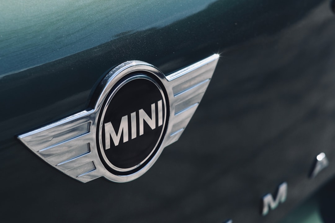 Infographic showing how many mini split heads are needed based on home size, room layout, and the door rule - how many mini Infographic showing how many mini split heads are needed based on home size, room layout, and the door rule - how many mini