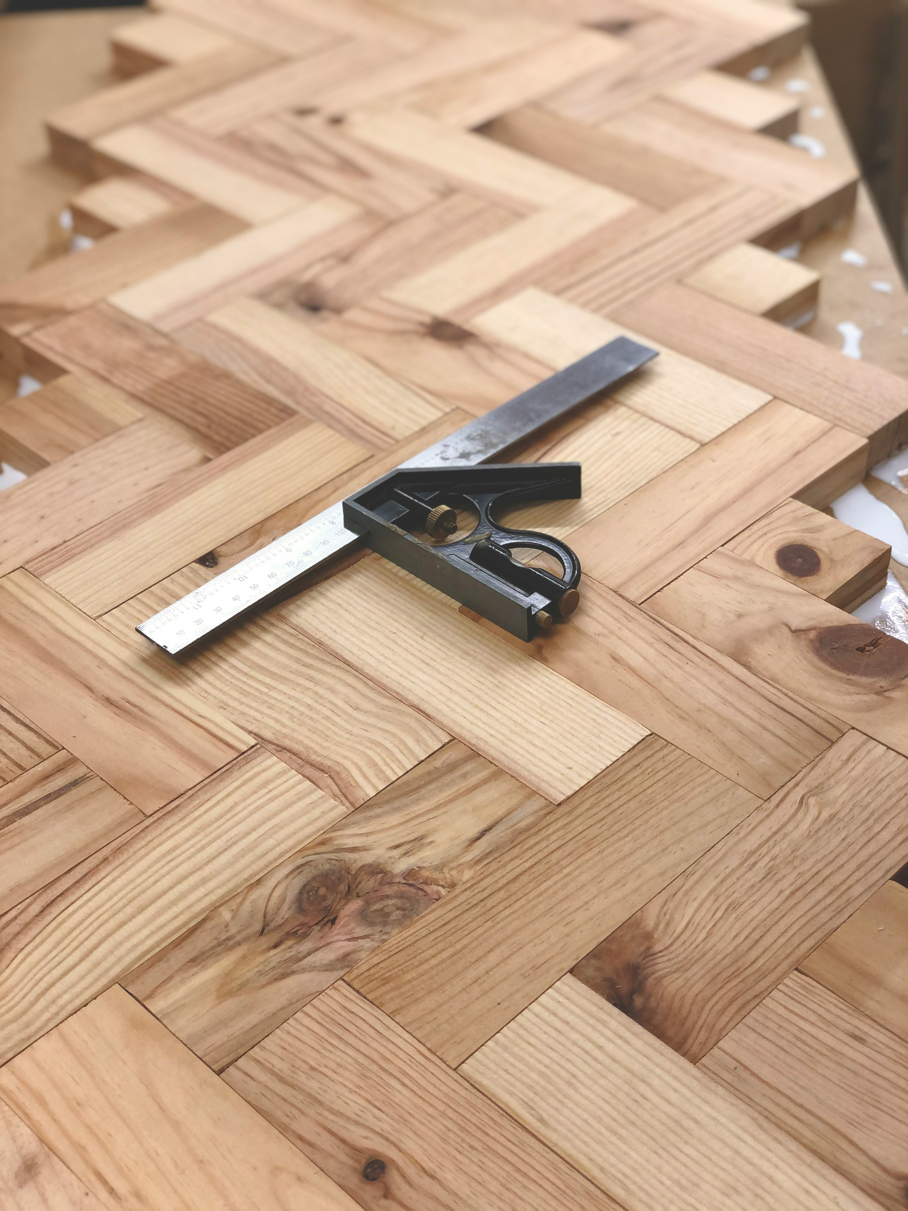 BUILDFORME high-quality hardwood floor fitting in a traditional London house