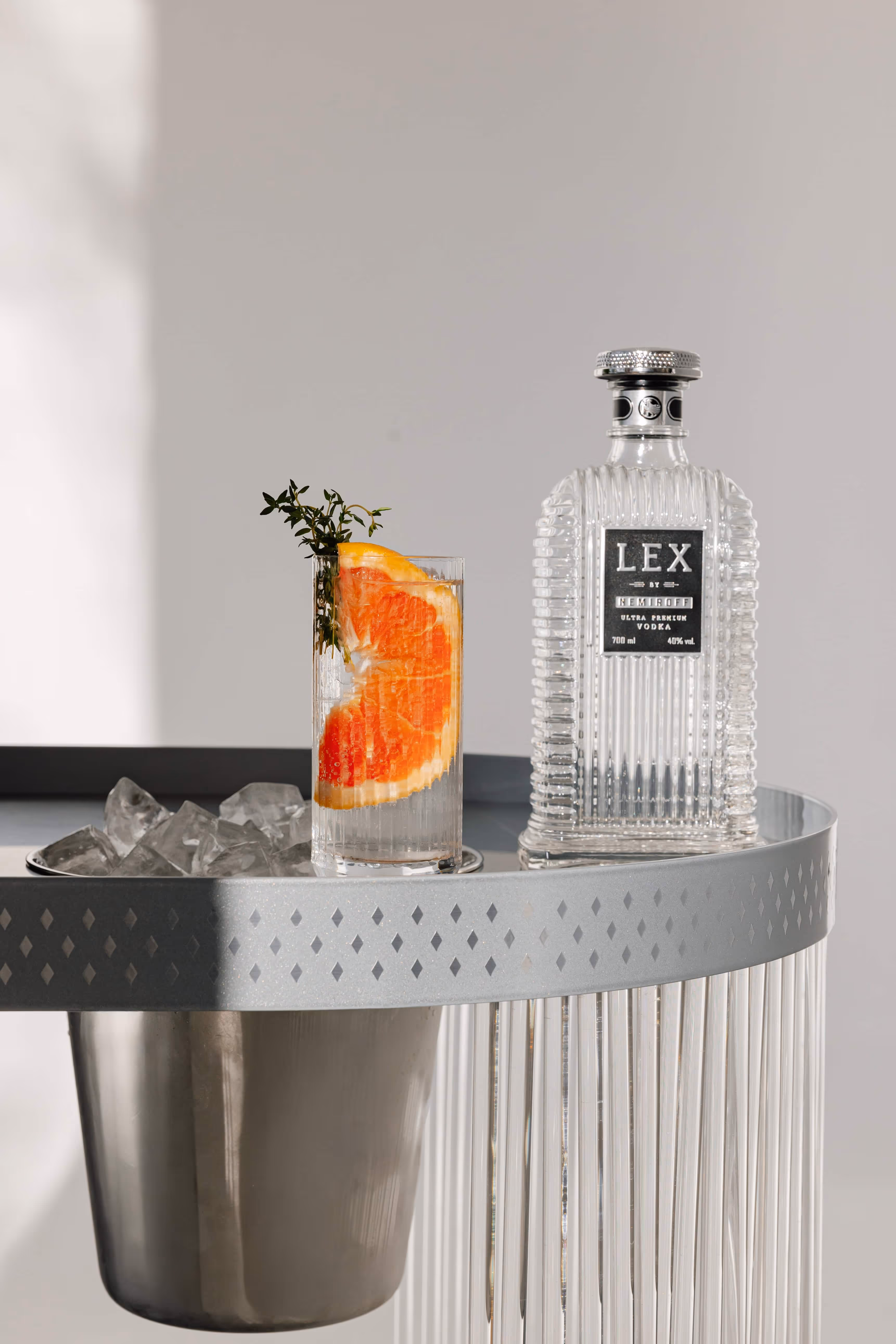 Найкращі літні коктейлі з горілкою для пляжу та басейну