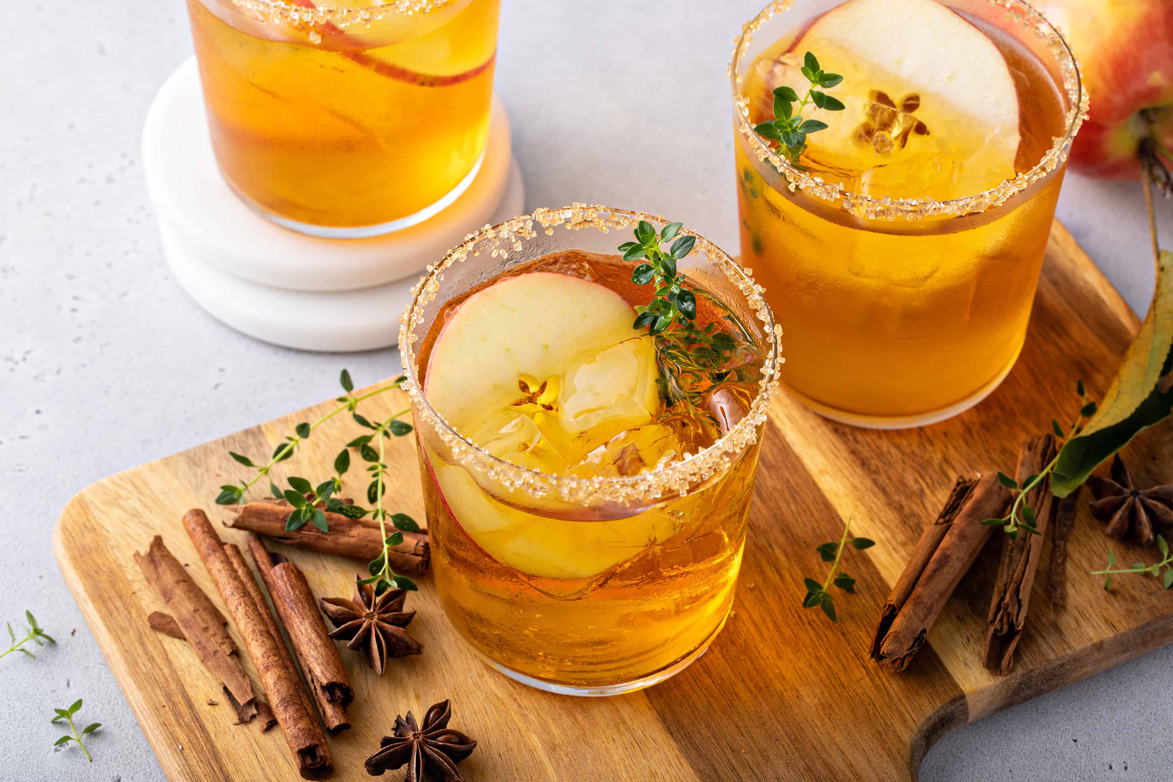 Falling for Vodka: Easy Apple & Cinnamon Cocktail Recipes